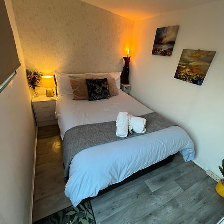 The Chuff Cabin Apartment Сейнт Джъст Екстериор снимка
