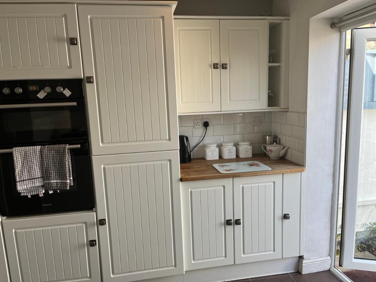 The Chuff Cabin Apartment Сейнт Джъст Екстериор снимка