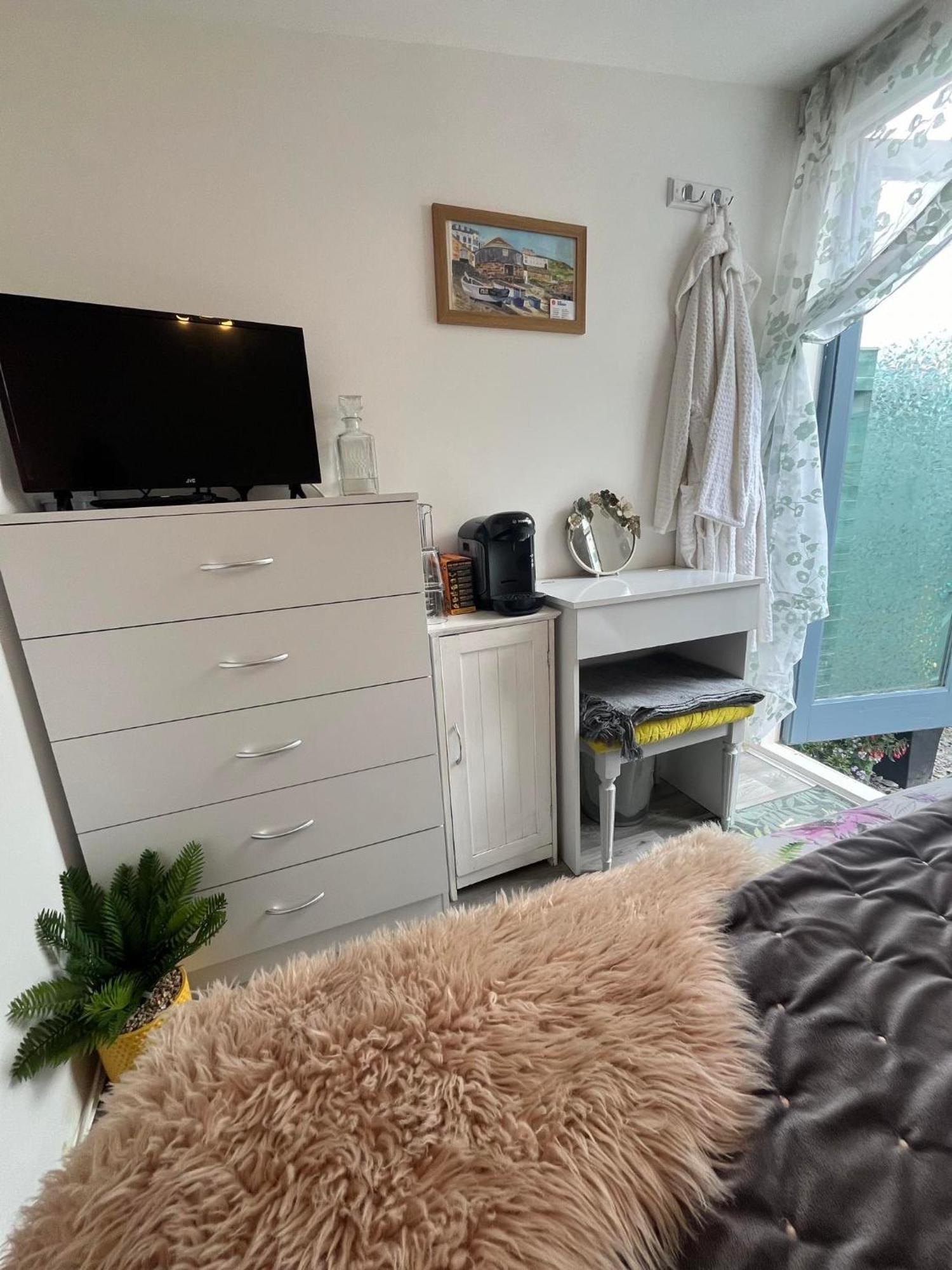 The Chuff Cabin Apartment Сейнт Джъст Екстериор снимка
